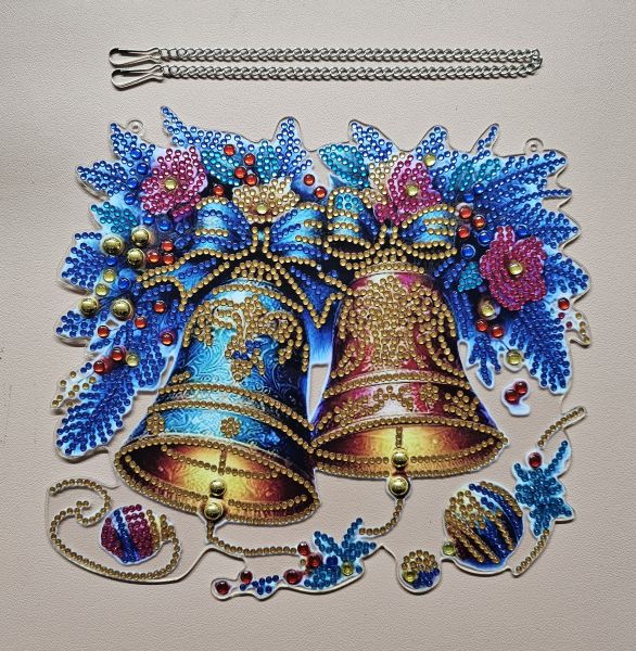 Deko Diamond Painting handmade Ornament aus Acryl, Motiv Weihnachtsglocken zum Aufhängen (fertig)