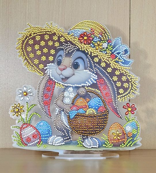 Deko Diamond Painting handmade Ornament, Motiv Hase mit Hut und Korb (fertig)