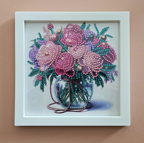 Deko Diamond Painting handmade Bild mit Rahmen, Blumen im Glas (fertig)