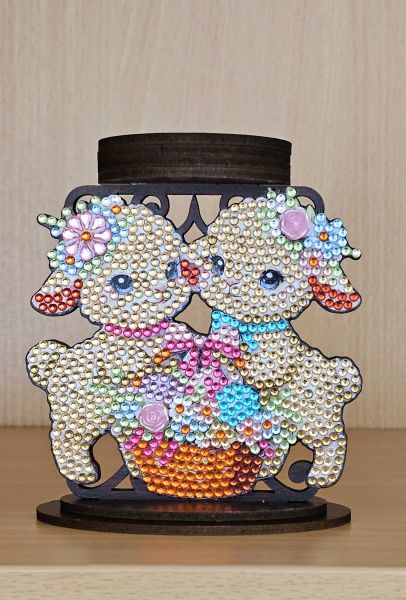Deko Diamond Painting handmade Kerzenständer aus Holz, Motiv Schäfchen (fertig)