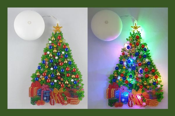 Weihnachtsdeko Diamond Painting Weihnachtsbaum beleuchtet (fertig)