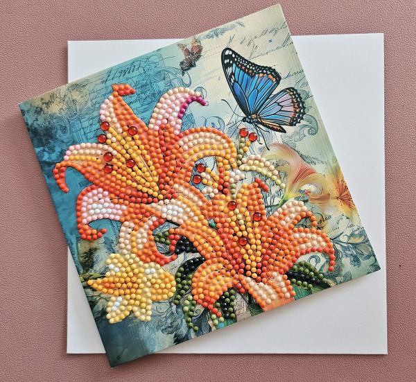 Diamond Painting Grußkarte (fertig), Lilien mit Schmetterling, handmade