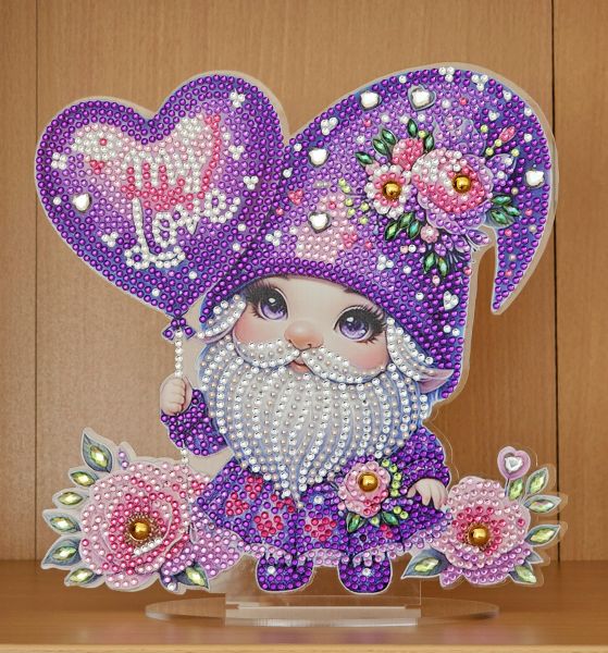 Deko Diamond Painting handmade Ornament aus Acryl, Motiv Gnom lila (fertig)