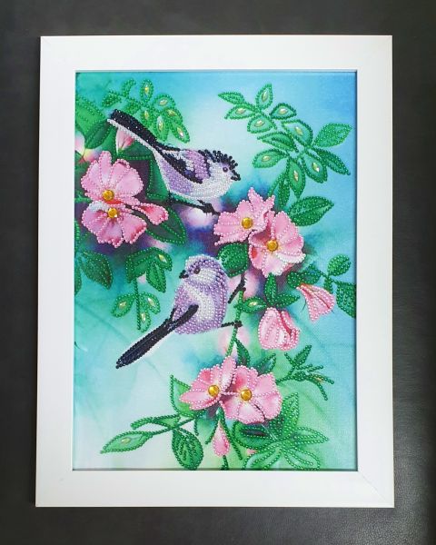 Deko Diamond Painting Bild mit Blumen und Vögel (fertig)